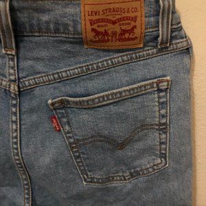 New Levi's Mom Jeans